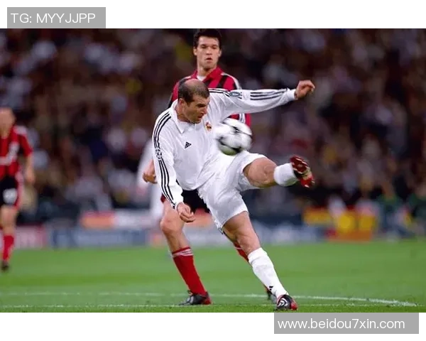 足球历史十大球星经典瞬间盘点 揭秘足坛最震撼时刻 足球历史十大球星经典瞬间盘点 揭秘足坛最震撼时刻