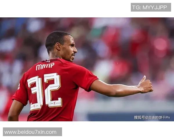 足球传奇逐渐退役回顾:见证时代变迁与巨星的谢幕瞬间 足球传奇逐渐退役回顾:见证时代变迁与巨星的谢幕瞬间